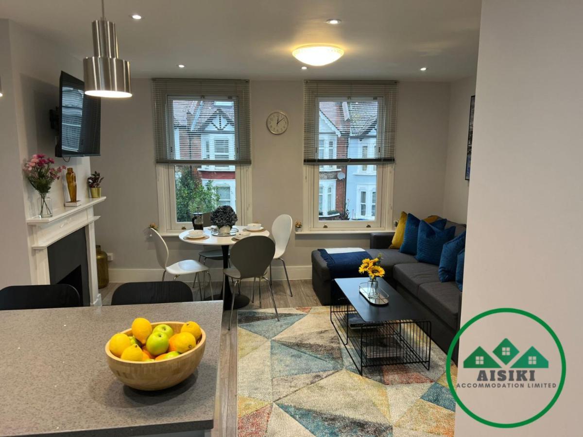 Aisiki Apartments At Stanhope Road, North Finchley, Airconditioned Multiple 2 Or 3-Bedroom, Pet-Friendly Duplex Flats, King Or Twin Beds, Airconditioned & Free Wi-Fi Εξωτερικό φωτογραφία