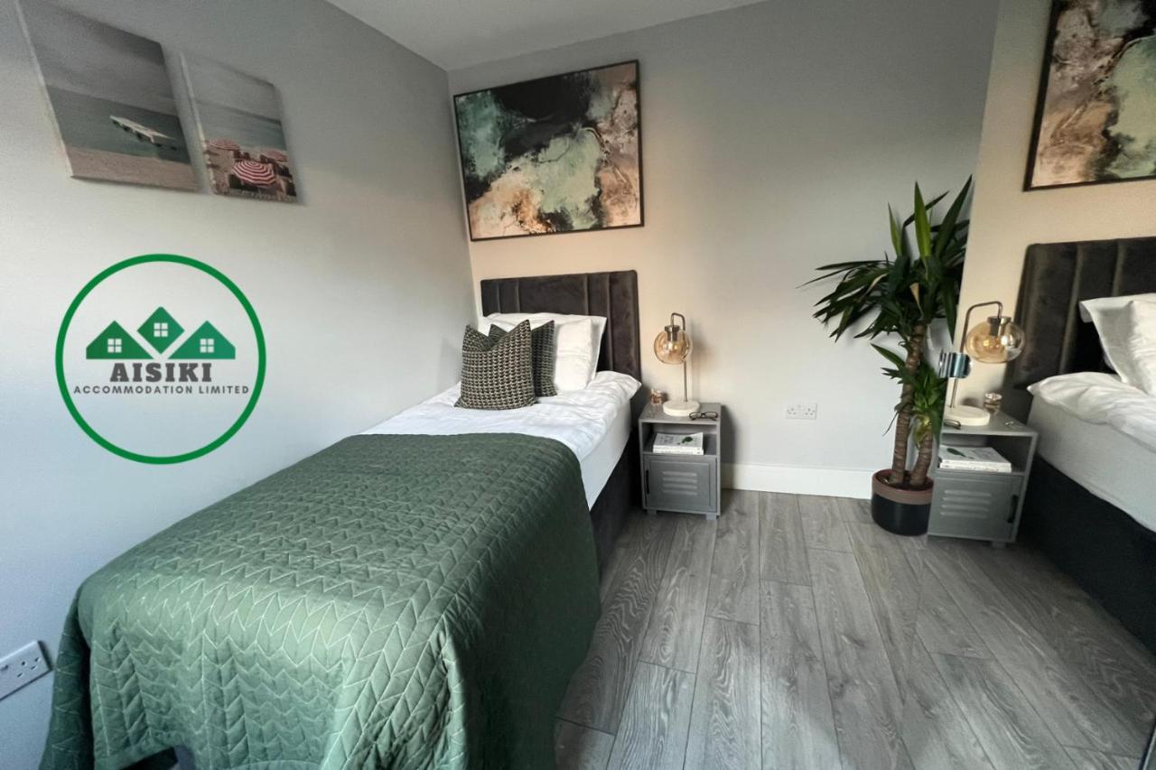 Aisiki Apartments At Stanhope Road, North Finchley, Airconditioned Multiple 2 Or 3-Bedroom, Pet-Friendly Duplex Flats, King Or Twin Beds, Airconditioned & Free Wi-Fi Εξωτερικό φωτογραφία