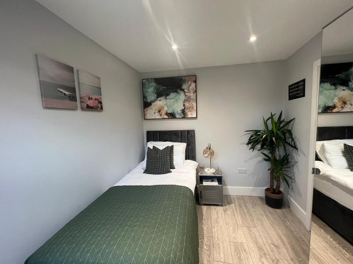 Aisiki Apartments At Stanhope Road, North Finchley, Airconditioned Multiple 2 Or 3-Bedroom, Pet-Friendly Duplex Flats, King Or Twin Beds, Airconditioned & Free Wi-Fi Εξωτερικό φωτογραφία