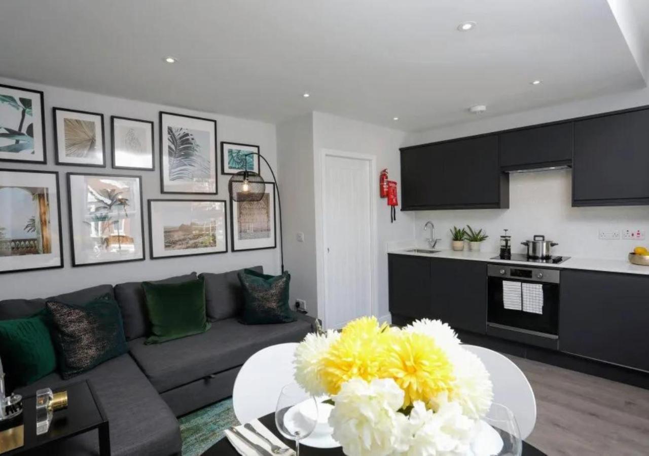 Aisiki Apartments At Stanhope Road, North Finchley, Airconditioned Multiple 2 Or 3-Bedroom, Pet-Friendly Duplex Flats, King Or Twin Beds, Airconditioned & Free Wi-Fi Εξωτερικό φωτογραφία