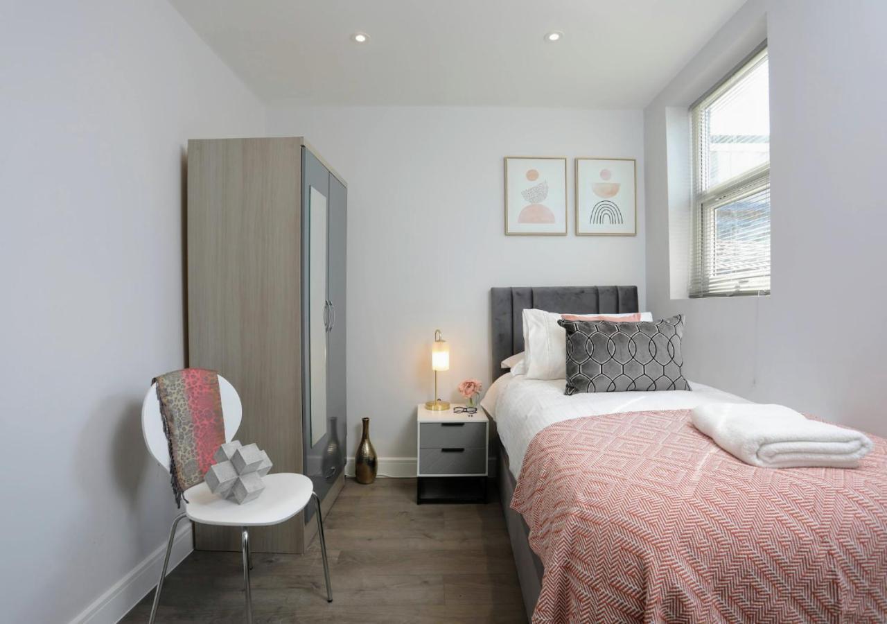 Aisiki Apartments At Stanhope Road, North Finchley, Airconditioned Multiple 2 Or 3-Bedroom, Pet-Friendly Duplex Flats, King Or Twin Beds, Airconditioned & Free Wi-Fi Εξωτερικό φωτογραφία