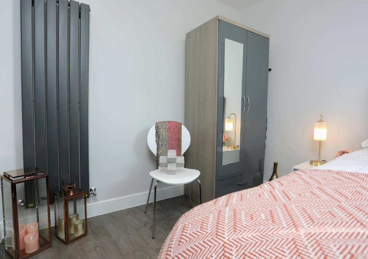 Aisiki Apartments At Stanhope Road, North Finchley, Airconditioned Multiple 2 Or 3-Bedroom, Pet-Friendly Duplex Flats, King Or Twin Beds, Airconditioned & Free Wi-Fi Εξωτερικό φωτογραφία