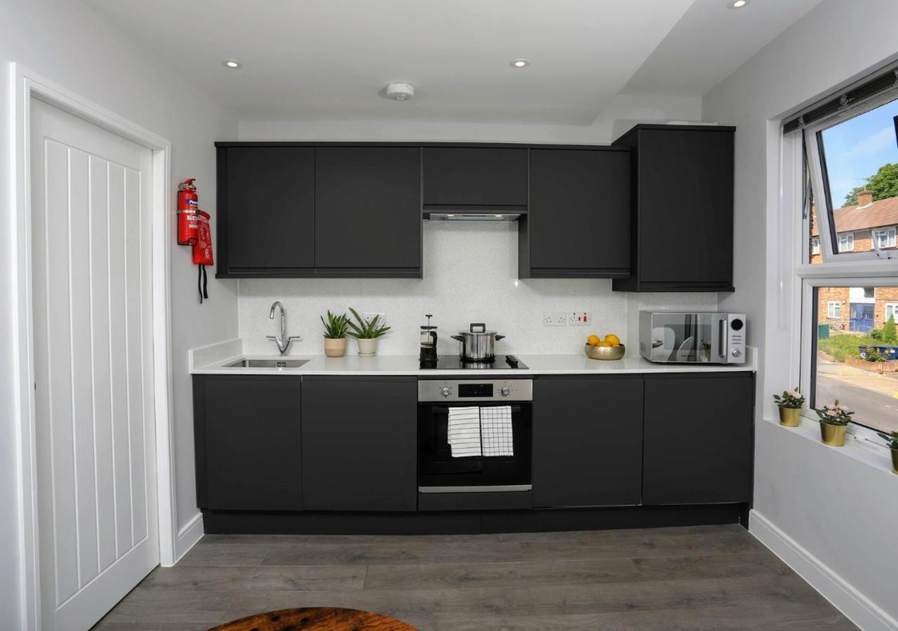 Aisiki Apartments At Stanhope Road, North Finchley, Airconditioned Multiple 2 Or 3-Bedroom, Pet-Friendly Duplex Flats, King Or Twin Beds, Airconditioned & Free Wi-Fi Εξωτερικό φωτογραφία
