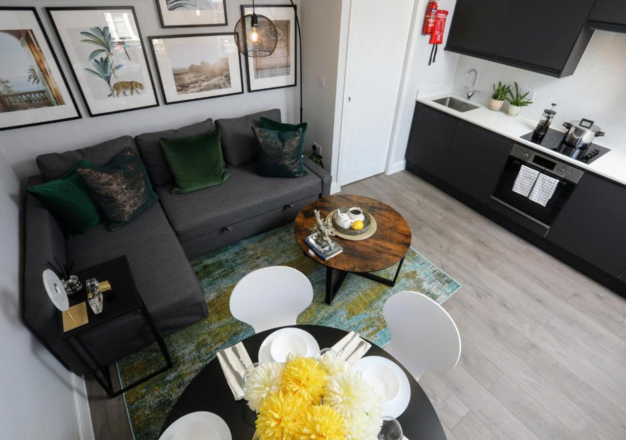 Aisiki Apartments At Stanhope Road, North Finchley, Airconditioned Multiple 2 Or 3-Bedroom, Pet-Friendly Duplex Flats, King Or Twin Beds, Airconditioned & Free Wi-Fi Εξωτερικό φωτογραφία