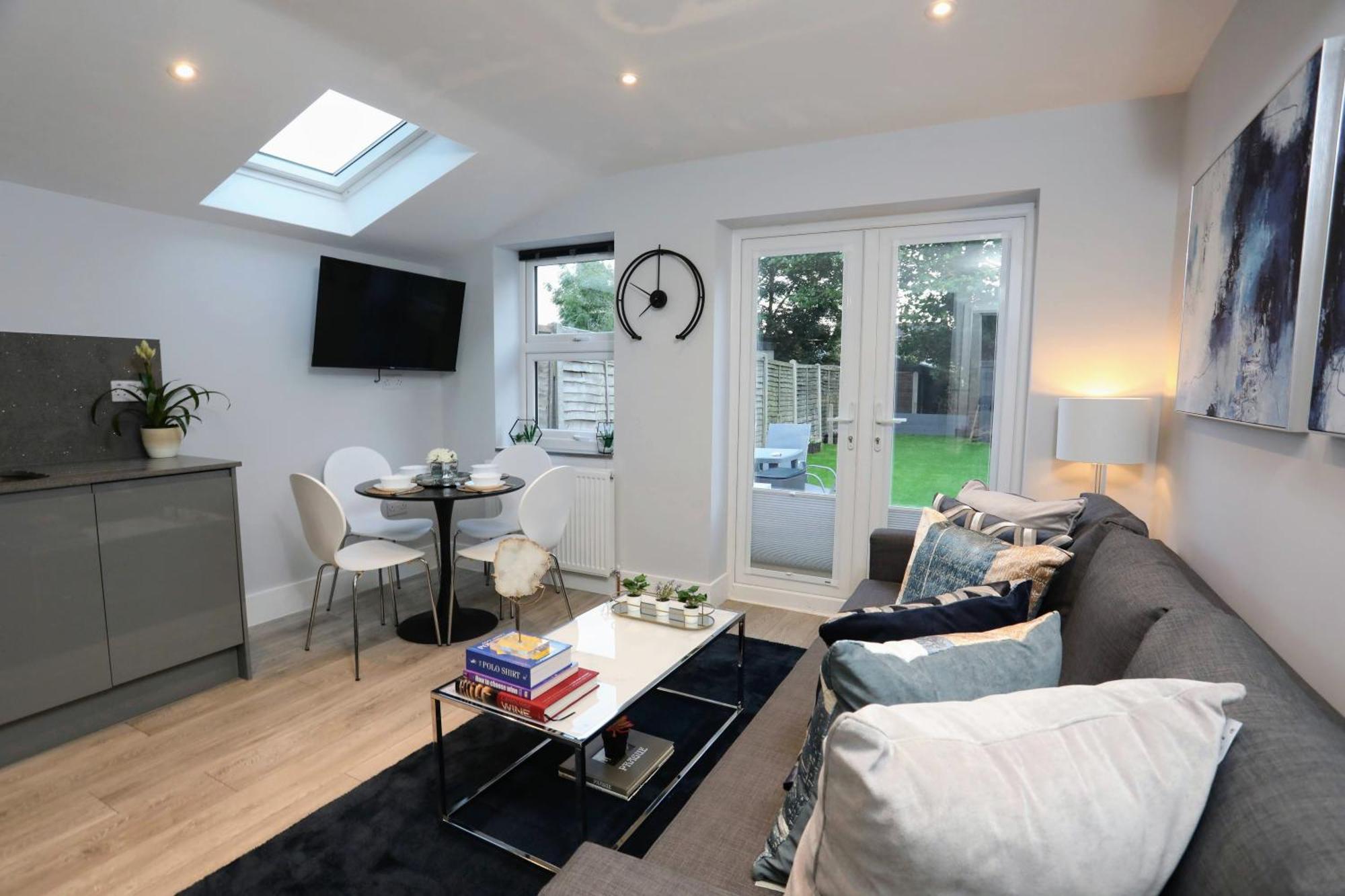Aisiki Apartments At Stanhope Road, North Finchley, Airconditioned Multiple 2 Or 3-Bedroom, Pet-Friendly Duplex Flats, King Or Twin Beds, Airconditioned & Free Wi-Fi Εξωτερικό φωτογραφία