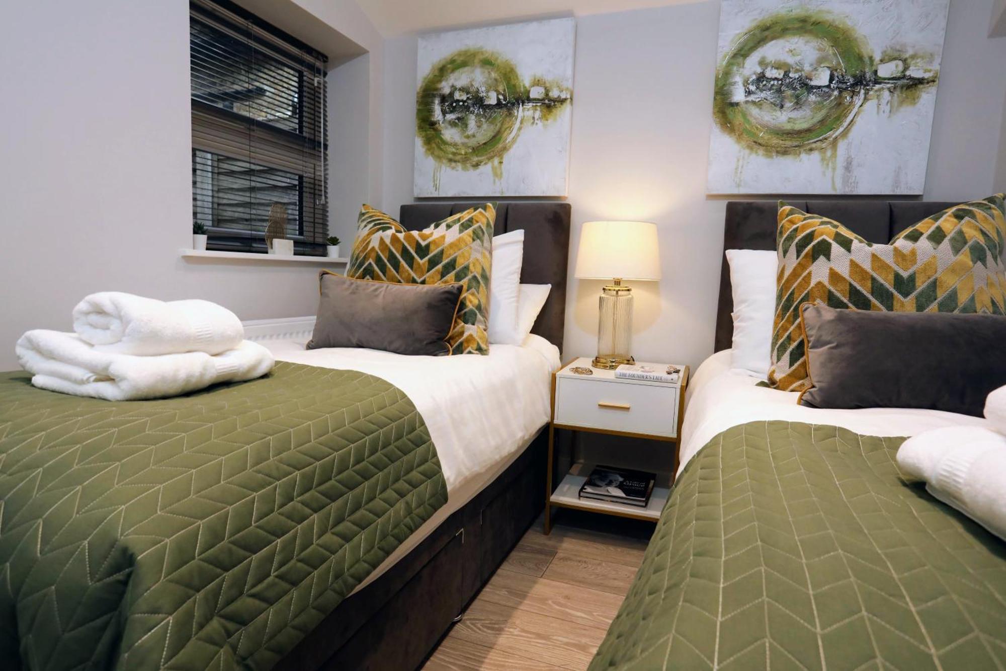 Aisiki Apartments At Stanhope Road, North Finchley, Airconditioned Multiple 2 Or 3-Bedroom, Pet-Friendly Duplex Flats, King Or Twin Beds, Airconditioned & Free Wi-Fi Εξωτερικό φωτογραφία