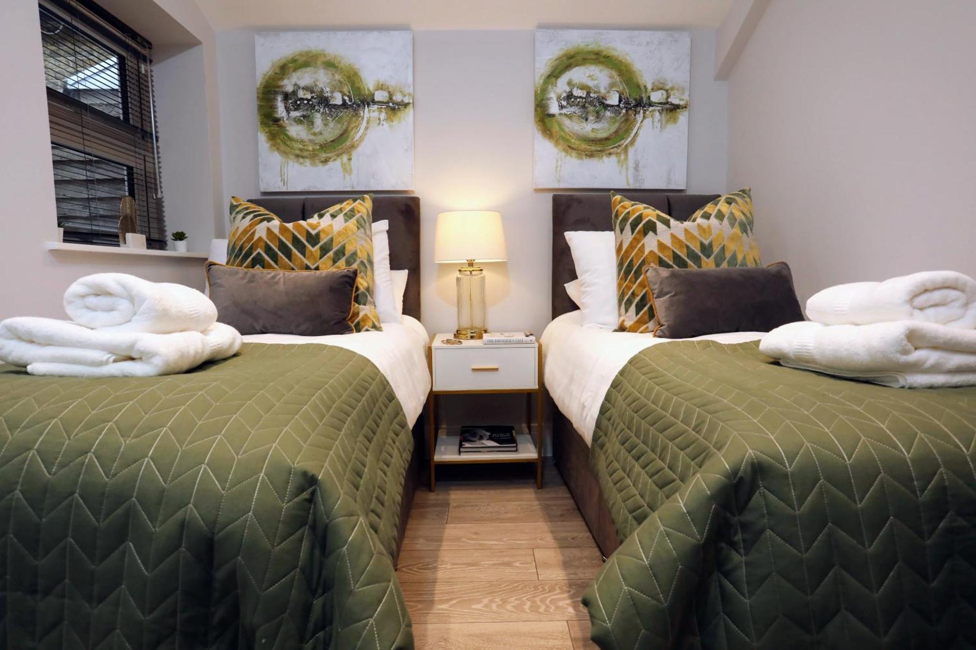Aisiki Apartments At Stanhope Road, North Finchley, Airconditioned Multiple 2 Or 3-Bedroom, Pet-Friendly Duplex Flats, King Or Twin Beds, Airconditioned & Free Wi-Fi Εξωτερικό φωτογραφία