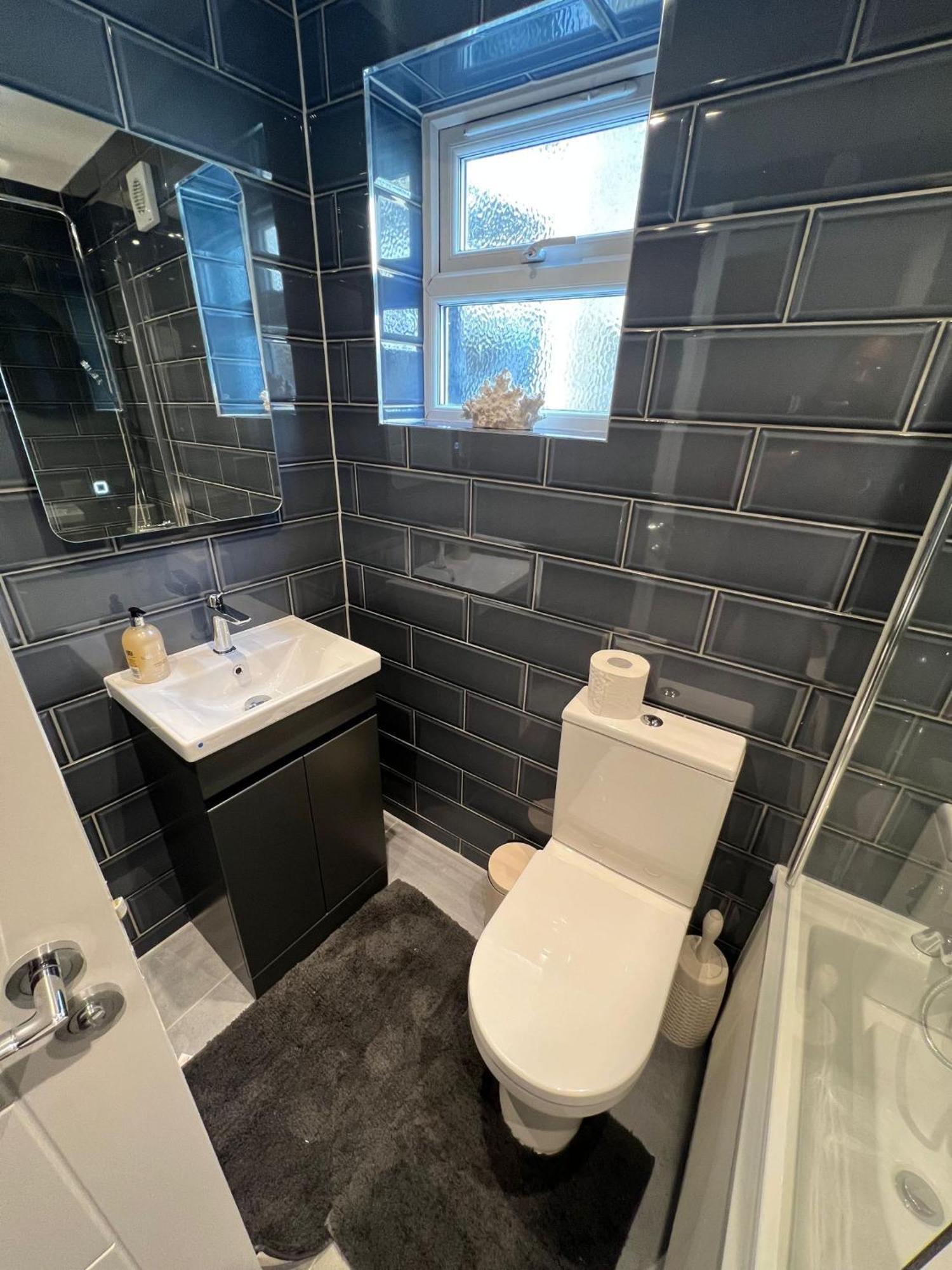 Aisiki Apartments At Stanhope Road, North Finchley, Airconditioned Multiple 2 Or 3-Bedroom, Pet-Friendly Duplex Flats, King Or Twin Beds, Airconditioned & Free Wi-Fi Εξωτερικό φωτογραφία